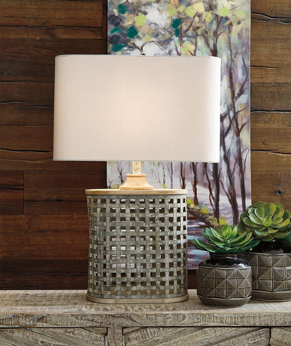 Deondra - Metal Table Lamp (1/cn)