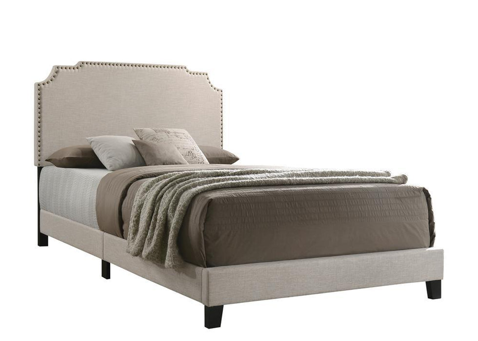 G310061 Queen Bed